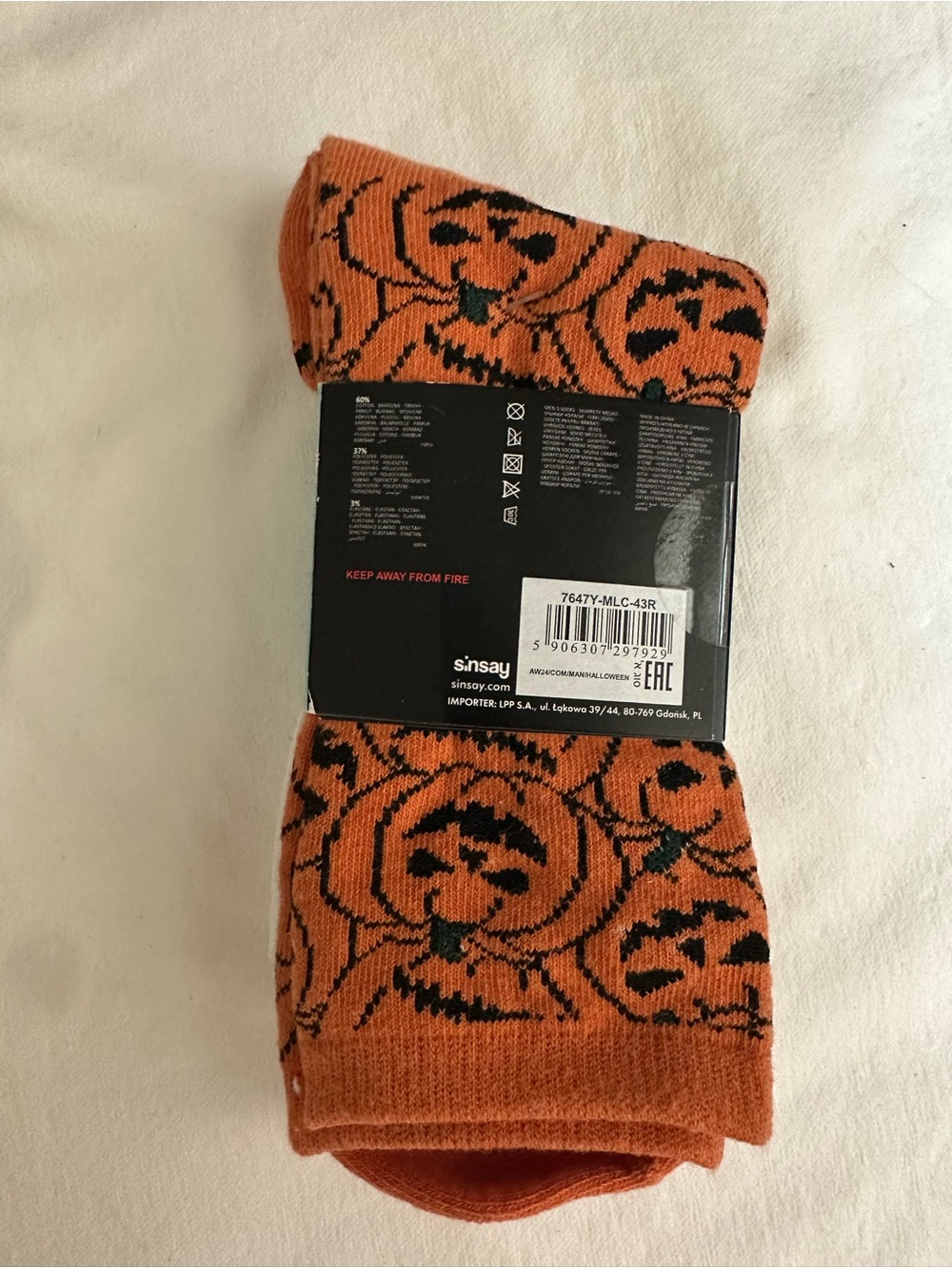 Orange Pumpkin Pattern and white Socks
